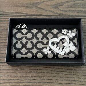 Coach Poppy Black and White Floral Wallet